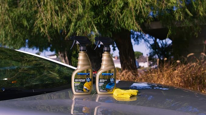 Rain-X PRO 620183 Graphene Spray Wax, 16oz - Enhances Gloss, Slickness and Color Depth of Painted Surfaces While Repelling Dust, Dirt and Debris, Extending Existing Wax Protection