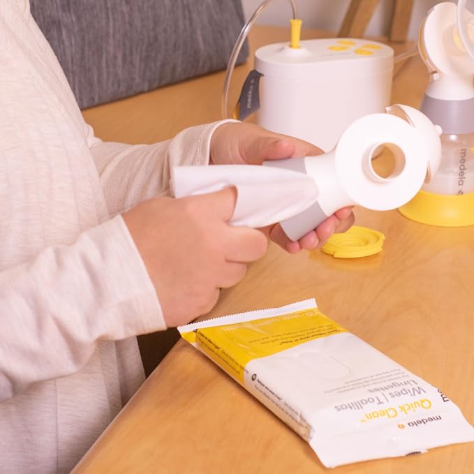Medela Quick Clean Wipes for On-the-Go Cleaning of Breast Pumps, Accessories, and Various Surfaces, Plant-based, Resealable,1 Count (Pack of 360)