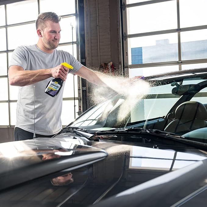 Invisible Glass 92183-2PK Hybrid Ceramic Rain Repellent and Glass Cleaner – Cleans & Protects Car Windows and Windshields with Long-Lasting Water-Repellent Si02 Technology – 16 fl oz (Pack of 2)