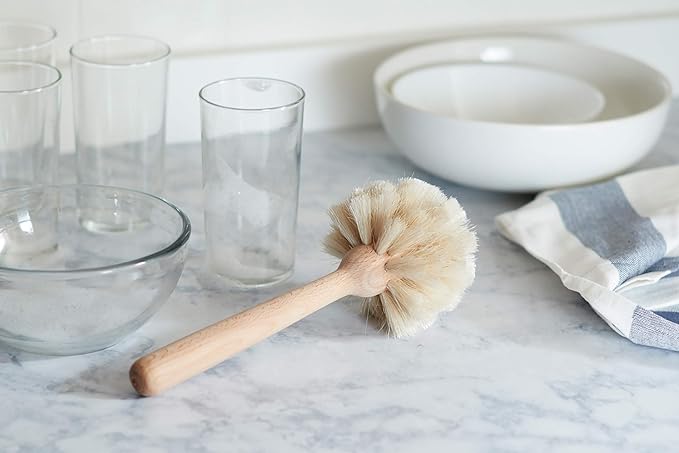 Fox Run Kitchen Brush, Natural Horsehair Fiber Dish and Glass Brush, 10" | Easily Clean Bottles & Hard To Reach Dishware | Kitchen Cleaning Essential | Natural Fiber Cleaning Brush | Dish Scrub Brush