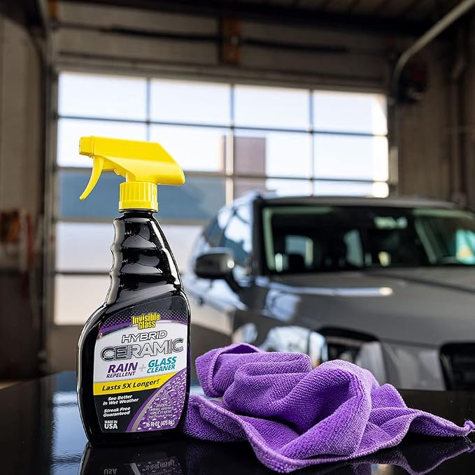 Invisible Glass 92183-4PK Hybrid Ceramic Rain Repellent and Glass Cleaner – Cleans & Protects Car Windows and Windshields with Long-Lasting Water-Repellent Si02 Technology – 16 fl oz (Pack of 4)