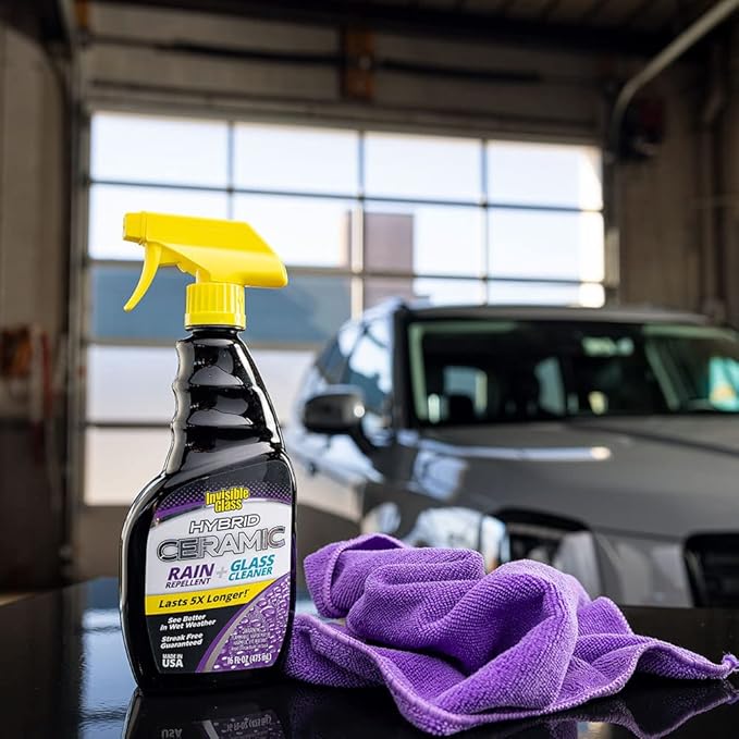 Invisible Glass 92183-3PK Hybrid Ceramic Rain Repellent and Glass Cleaner – Cleans & Protects Car Windows and Windshields with Long-Lasting Water-Repellent Si02 Technology – 16 fl oz (Pack of 3)