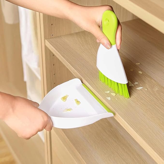Dust pan Broom Brush Dustpan - Small Broom and Dustpan Set,Mini Broom and Dustpan, Small Dustpan and Brush Set for Home Cleaning,Sofa,Desk,Guinea Pig Cage,Cat Litter etc.（Green 3 Set）