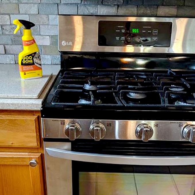 Goo Gone Kitchen Degreaser - Removes Kitchen Grease, Grime and Baked-on Food - 28 Fl. Oz.