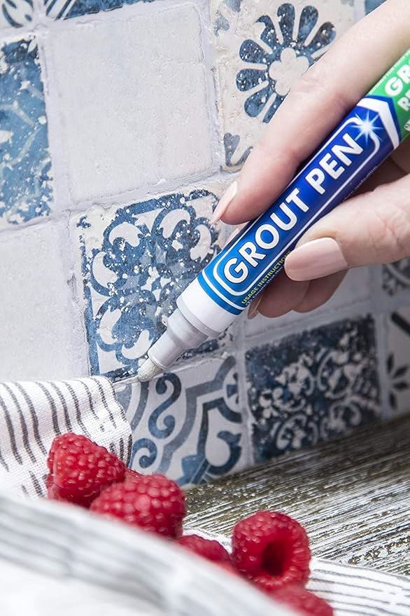 Grout Pen Light Grey Tile Grout Paint Marker - Narrow 5mm Tip (7mL) | Waterproof Grout Line Refresher for Kitchen & Bathroom, Colorant and Sealer Pens for Cleaner Looking Grout Lines - Light Grey