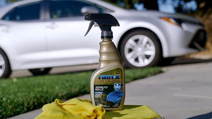Rain-X PRO 620183 Graphene Spray Wax, 16oz - Enhances Gloss, Slickness and Color Depth of Painted Surfaces While Repelling Dust, Dirt and Debris, Extending Existing Wax Protection