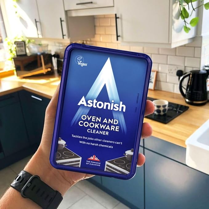 Astonish Oven & Cookware Cleaning Paste For Glass, Appliances, Ceramics, Stovetop & Pyrex - All Purpose Kitchen Cleaner - Heavy Duty Stainless Steel Degreaser Removes Baked On Grease & Grime 150g Tub