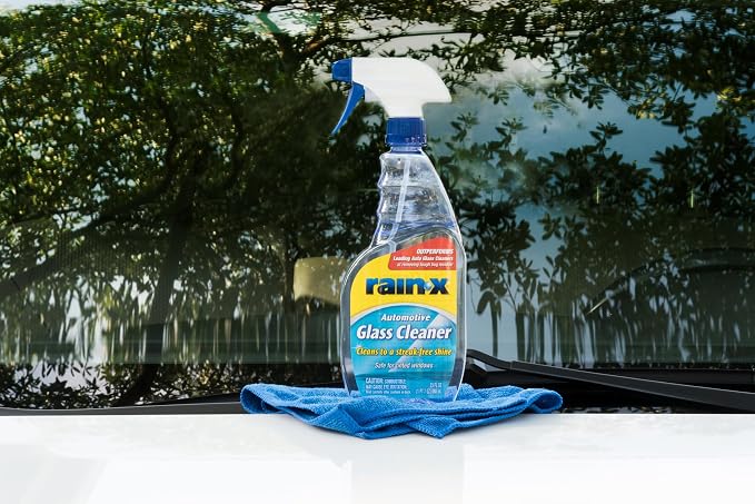 Rain-X RainX 630018 Glass Cleaner, Concentrated Streak-Free Formula for Car Windows, Windshield & Mirrors, Removes Bug Residue, Road Grime & Smoke Film - 23 Fl Oz