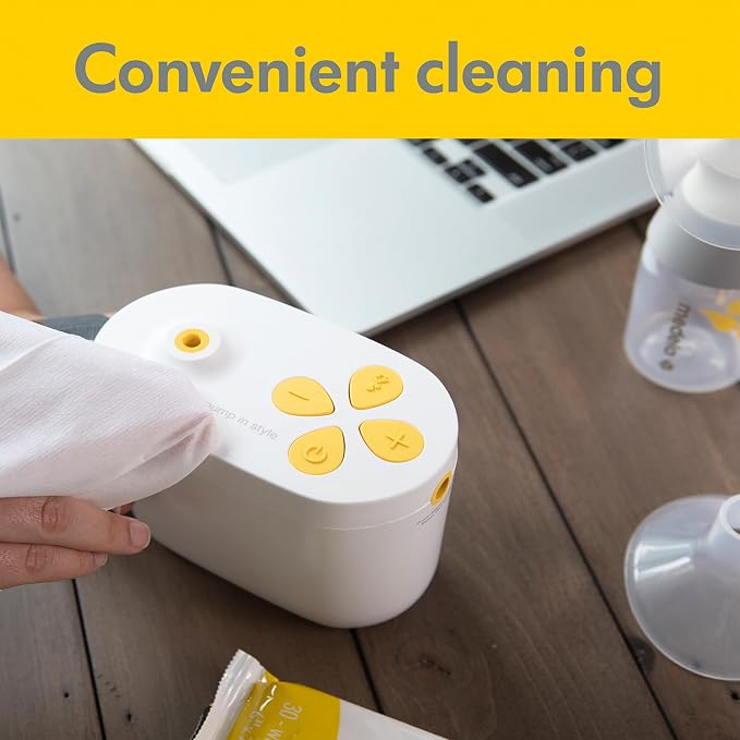 Medela Quick Clean Wipes for On-The-Go Cleaning of Breast Pumps, Accessories, and Various Surfaces, Resealable, Plant-Based, 3 Packs of 30 (90 Count)