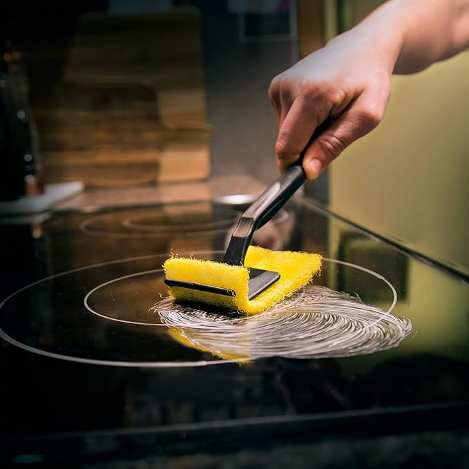 Cerama Bryte - Cooktop Cleaning Kit - Includes 10 oz. Bottle of Cerama Bryte Cooktop Cleaner, 2 Cleaning Pads, 1 POW-R Grip Pad Tool and 1 Scraper packed in Reusable Container, White (SYNCHKG114607)
