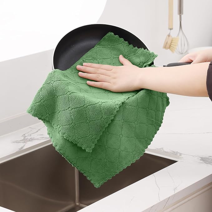 Homaxy 12 Pack Dish Towels for Kitchen (13 x 19 Inches, Grass Green), Super Soft and Absorbent Coral Velvet Dish Cloths for Washing Dishes, Nonstick Oil Fast Drying Microfiber Cleaning Cloth