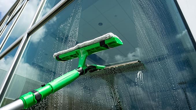Unger VisaVersa 18-in. 2-in-1 Window Washer & Squeegee, VV450 | VV450 pro tool; microfiber pad for washing; integrated squeegee for drying; 18-in./45cm width