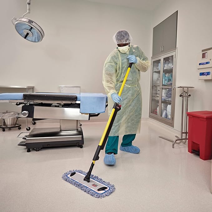 Rubbermaid Commercial Products HYGEN Pulse Single Sided Microfiber Spray Mop Kit for Hardwood/Tile/Laminated Floors Yellow Perfect for Kitchen/Lobby/Bathroom Cleaning