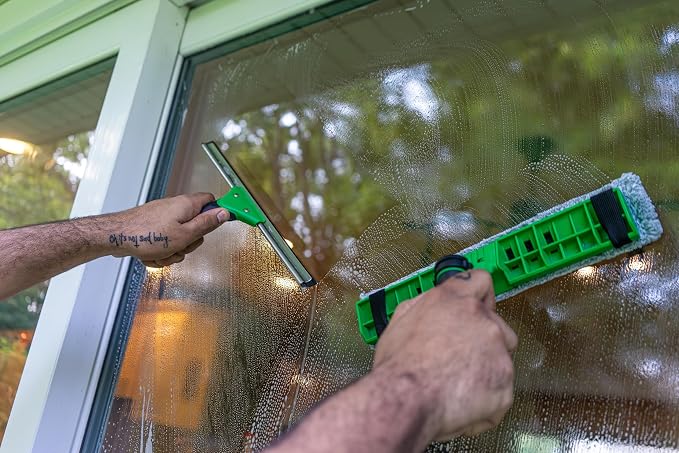 Unger VisaVersa 18-in. 2-in-1 Window Washer & Squeegee, VV450 | VV450 pro tool; microfiber pad for washing; integrated squeegee for drying; 18-in./45cm width